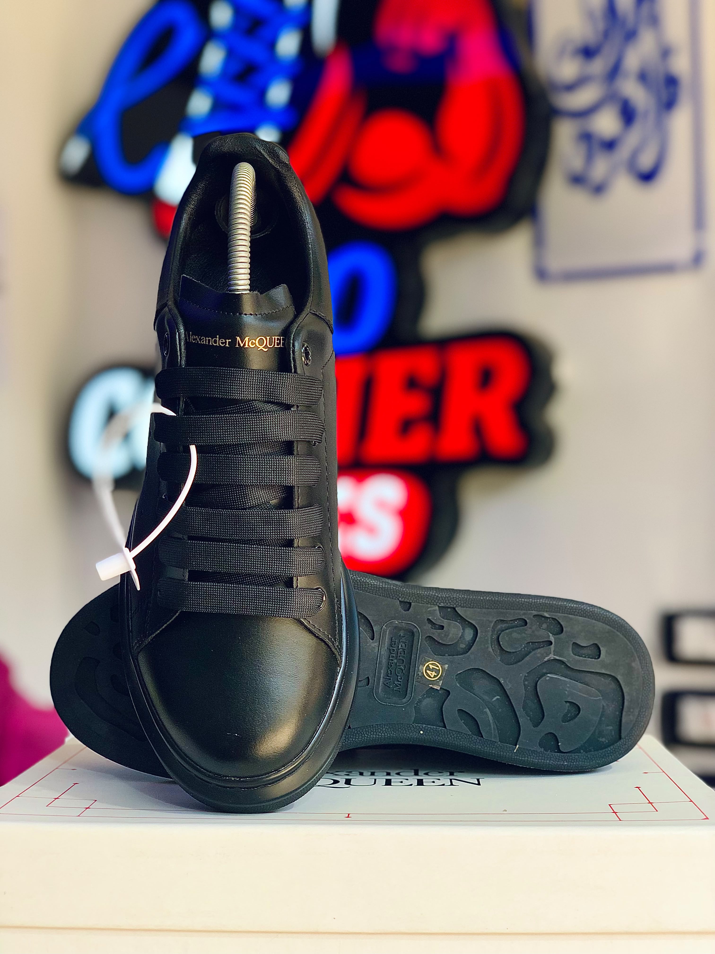 Alexander McQueen - Black Elite